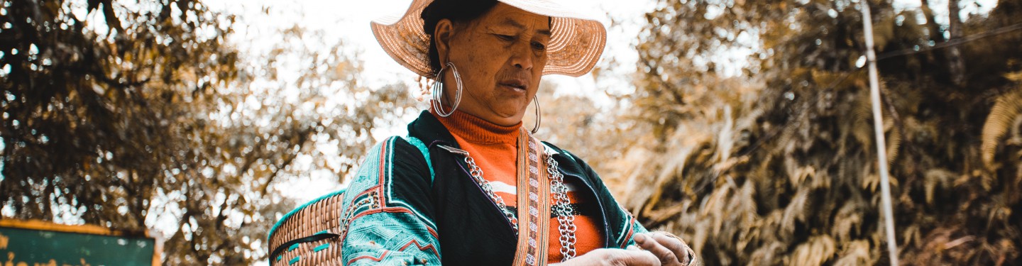 woman with hat in peru