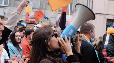 Women protesting for peace in Ukraine